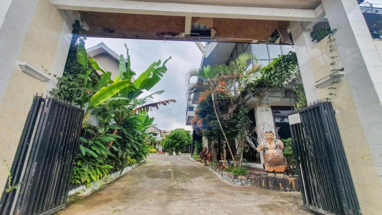 Reddoorz At Pujon Malang Hotel Batu  Kültér fotó